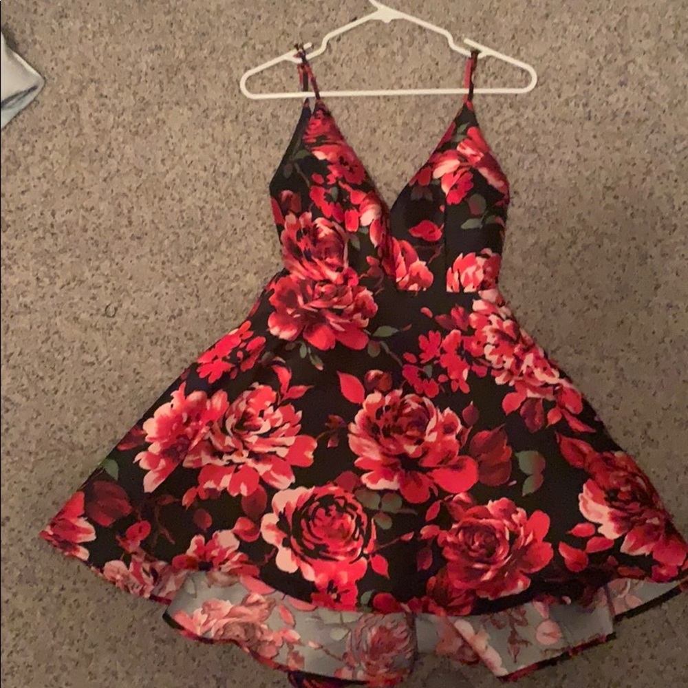 Floral dress, worn twice, perfect condition.